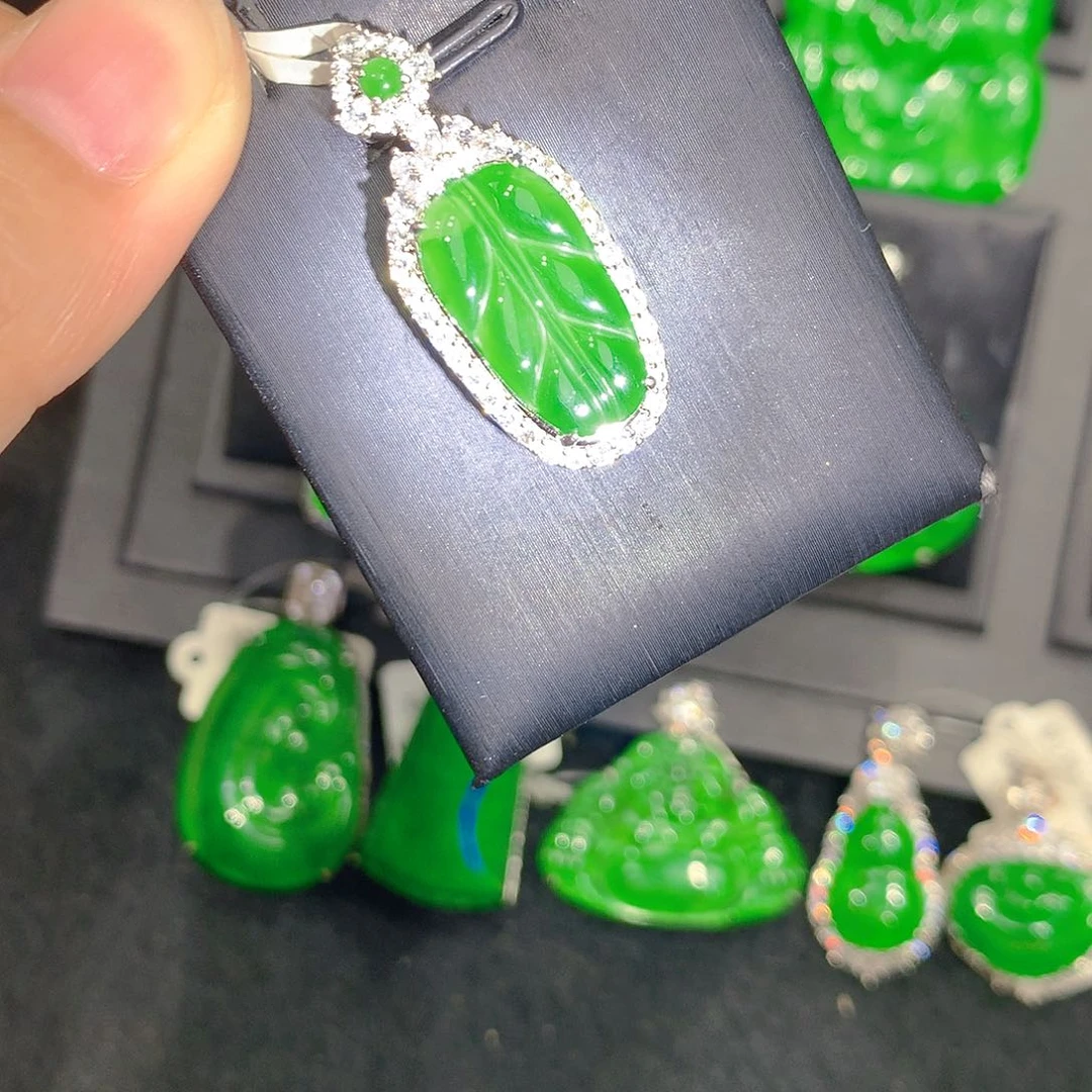 颈饰未镶嵌翡翠00001