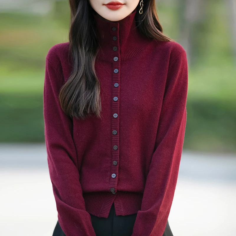 本命年新年好高领扣子毛衣女秋冬季软糯慵懒高级感超好看针织衫