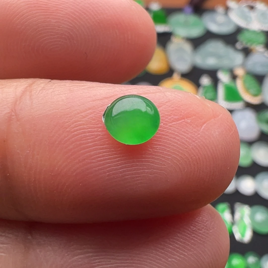 翡翠颈饰未镶嵌蛋5.1