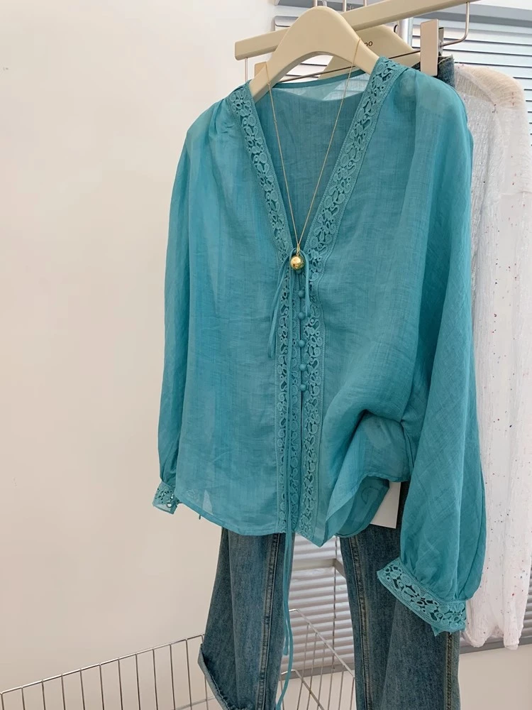 2025秋季新款设计感蕾丝拼接绑带v领长袖衬衫女装时尚高级感上衣