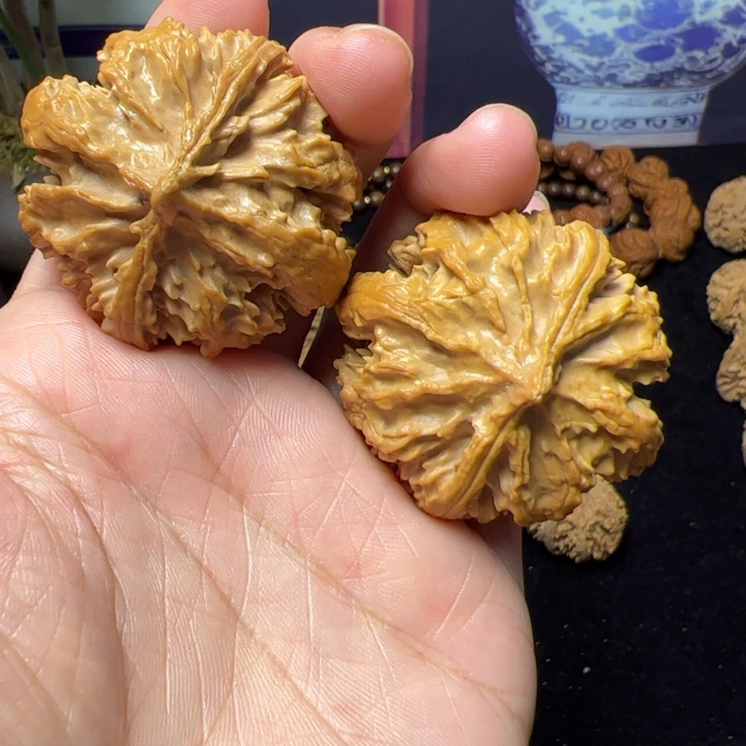 文玩核桃把件秦岭野生文玩核桃6