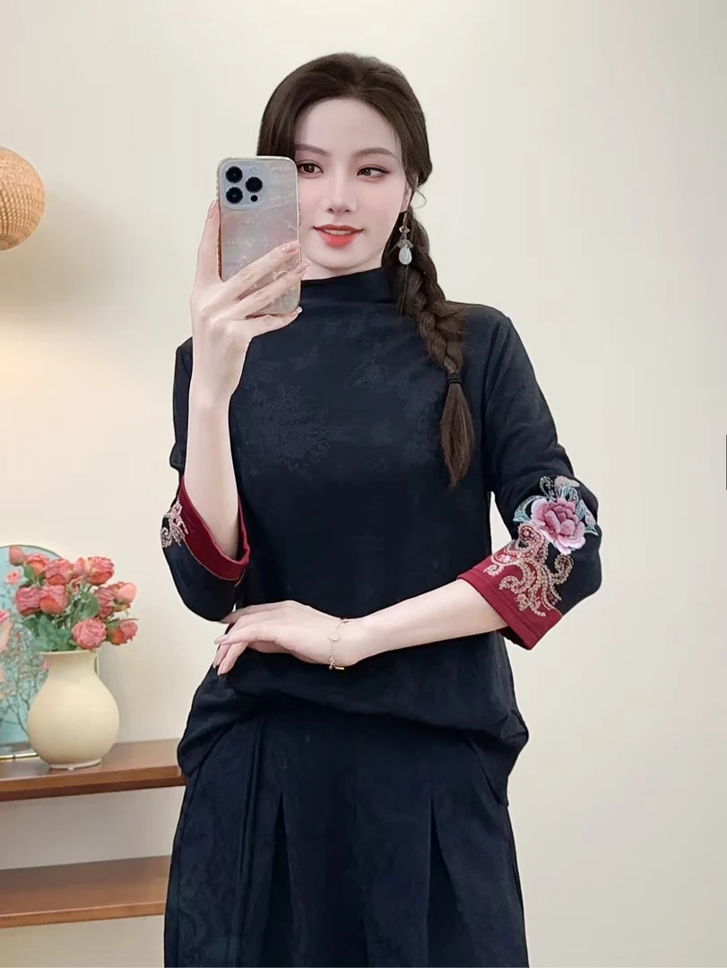 刺绣提花圆领厚款长袖常规款上衣女装中国风秋冬棉线打底中式