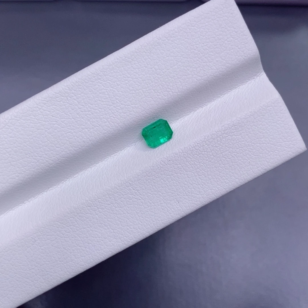 裸石祖母绿0.375克拉