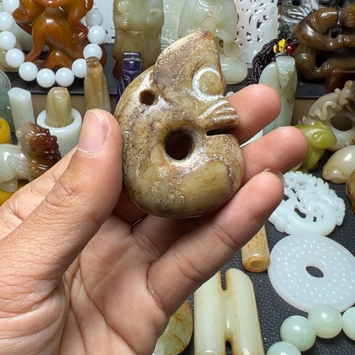 和田玉（糖玉）未镶嵌颈饰