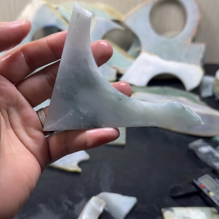 翡翠未镶嵌颈饰纯天然缅甸翡翠