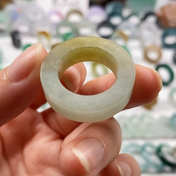 安***兰未镶嵌定制翡翠翡翠