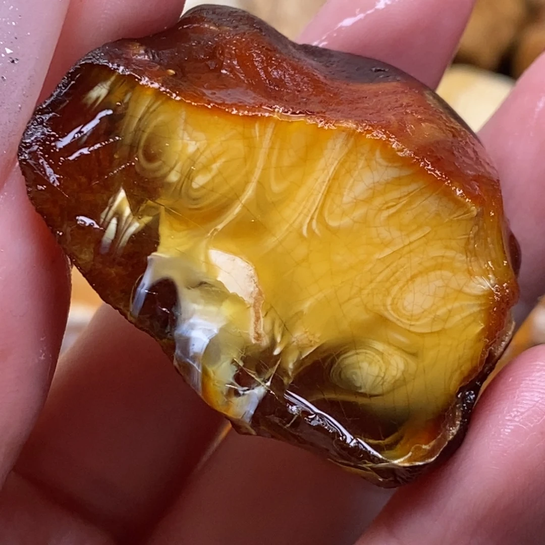 南***游定制琥珀未镶嵌蜜蜡