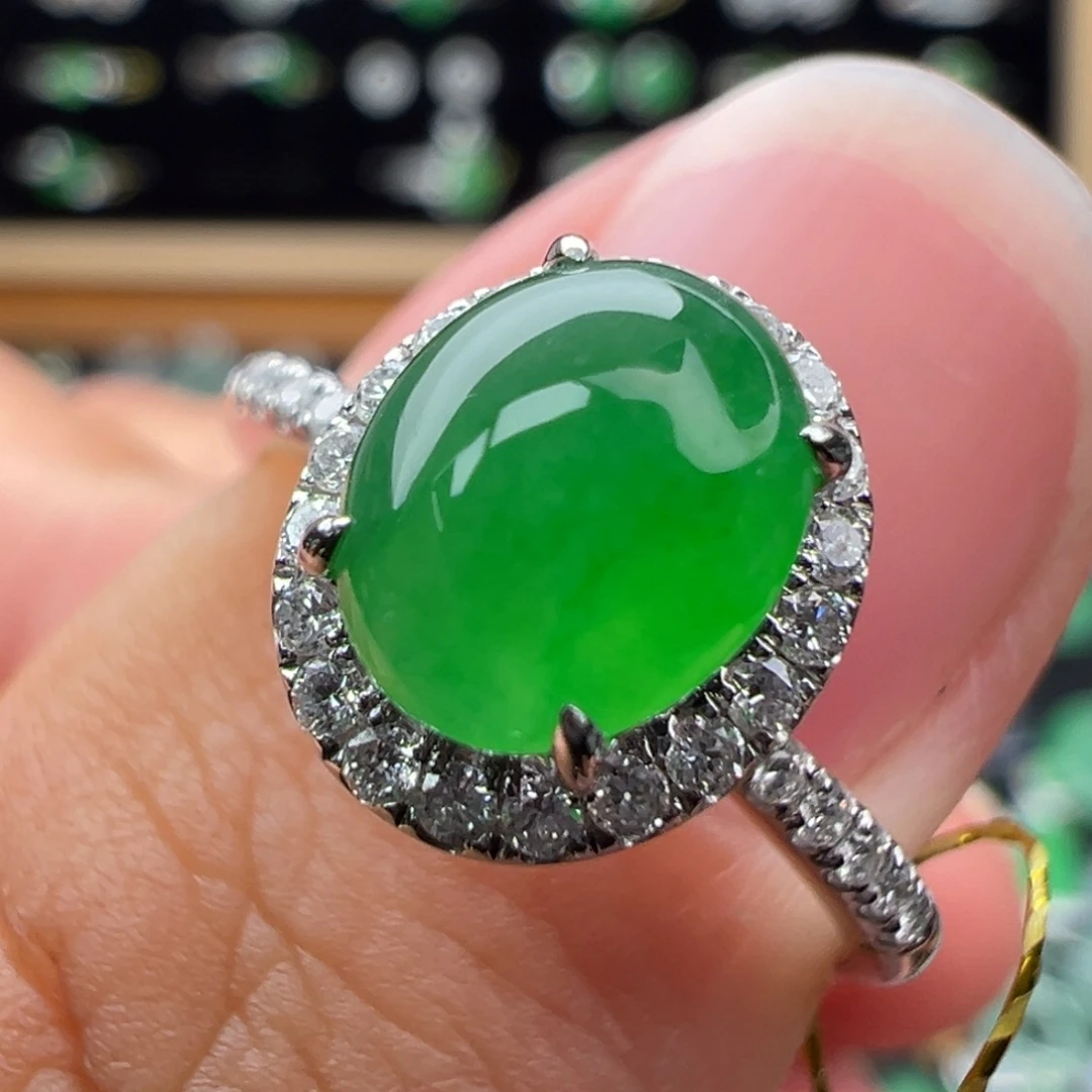 翡翠18K金镶嵌戒指蛋面7.5