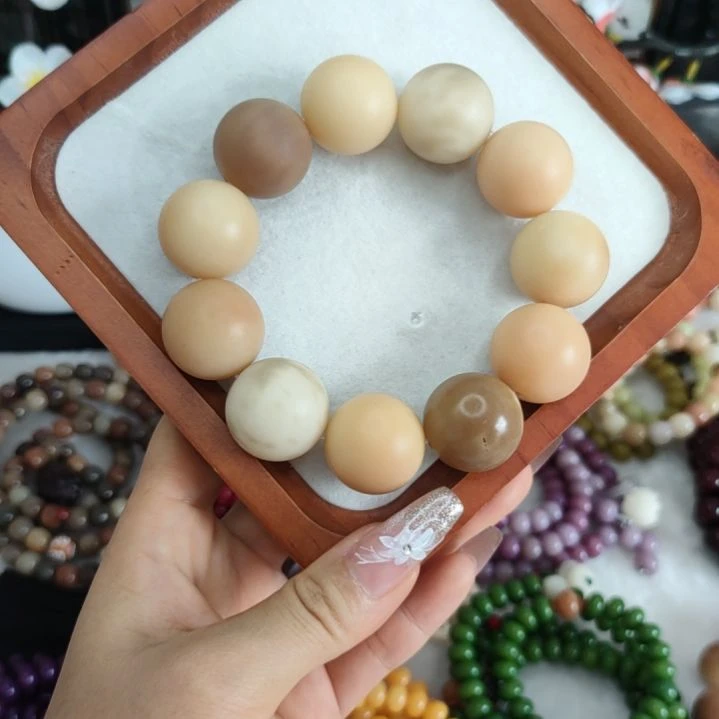 星月菩提吊坠菩提根材质/吊坠挂饰菩提（大瑕）