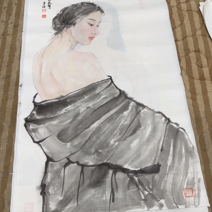 国画花鸟等图案为一体而