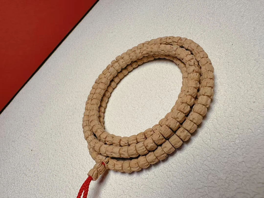 新店福利/RZ0150/百香籽/粉皮麻皮直切顺纹方块顺/尺寸：5mm——6mm