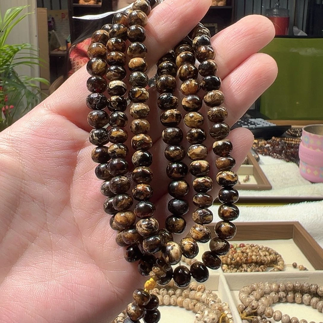 风***阻琥珀未镶嵌裸石抚顺琥珀7m108黑花蜡