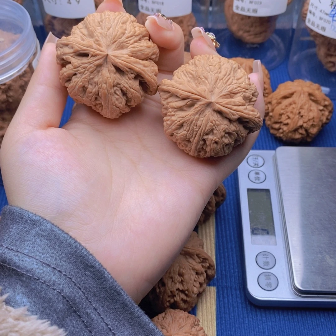 文玩核桃吊坠粗筋精品对51