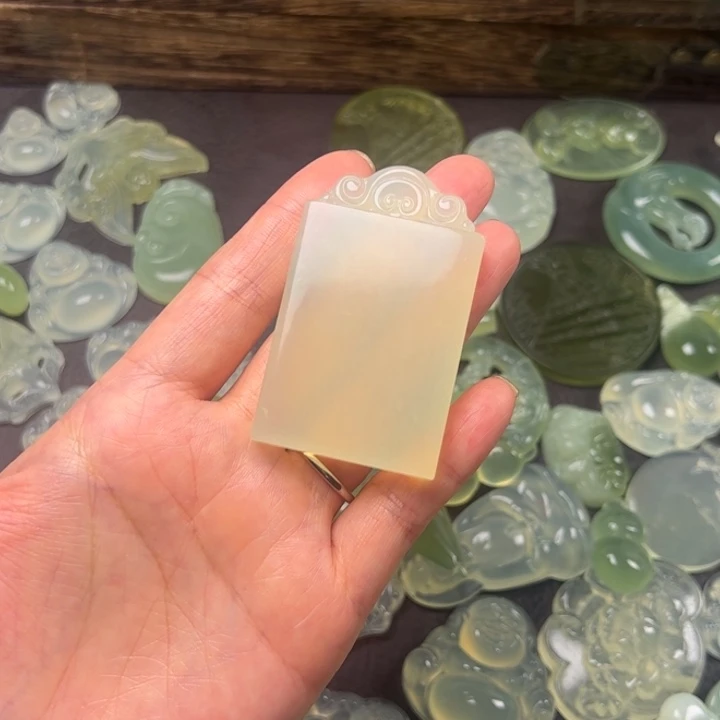 蛇纹石玉合金颈饰