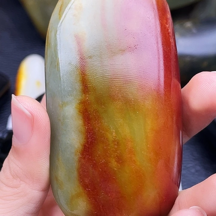 和田玉未镶嵌车挂