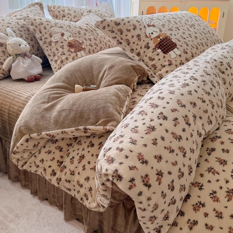 水星高端适用家纺冬季碎花加厚牛奶绒床盖四件套加绒被套绗缝夹棉