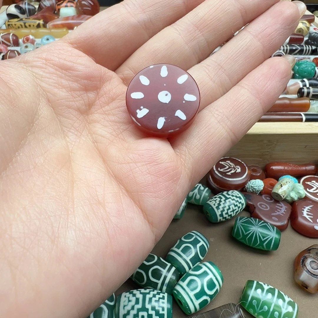 榻***子玛瑙/玉髓未镶嵌珠宝半成品