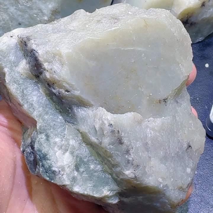 和田玉未镶嵌珠宝半成品