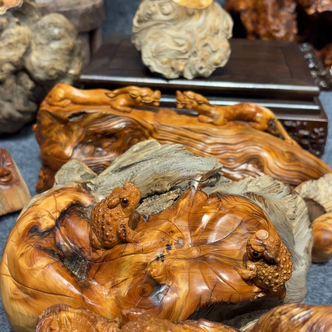 柏木壮**你崖柏雕刻呱呱