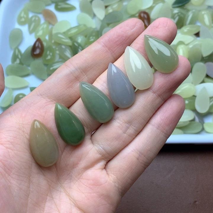 静***初颈饰未镶嵌和田玉