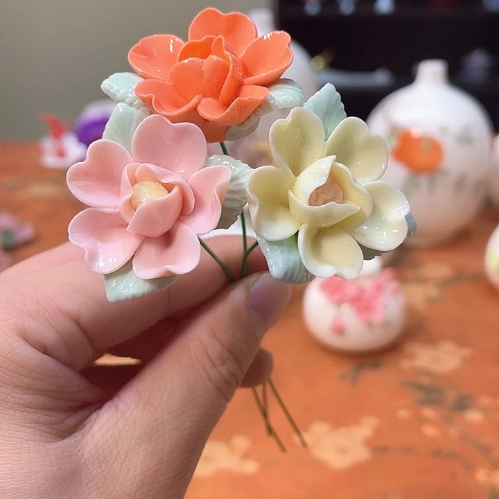 手工陶瓷精致摆件