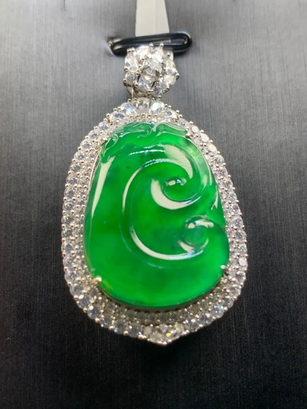 翡翠A货防过敏S925银冰阳绿如意吊坠05