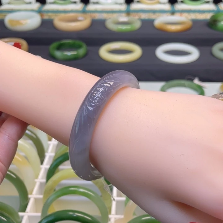 和田玉手镯未镶嵌54