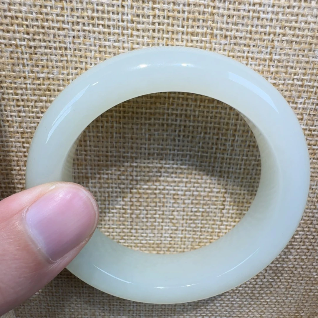 和田玉未镶嵌手镯60.8精品俄料手镯