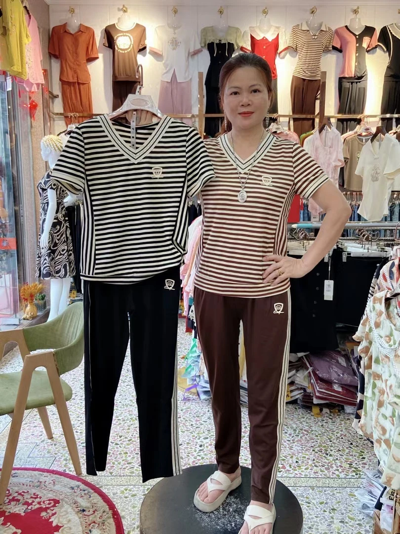 YF! 8625#V领条纹休闲套装