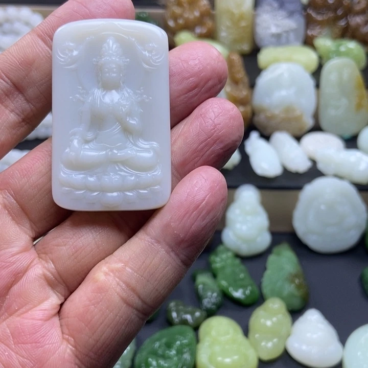 和田玉未镶嵌颈饰