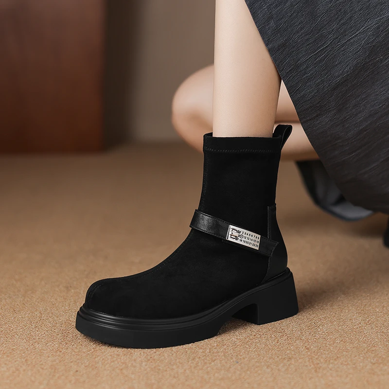 2025年新款女士百搭圆头时装靴粗跟及裸短靴复古英伦风瘦瘦靴