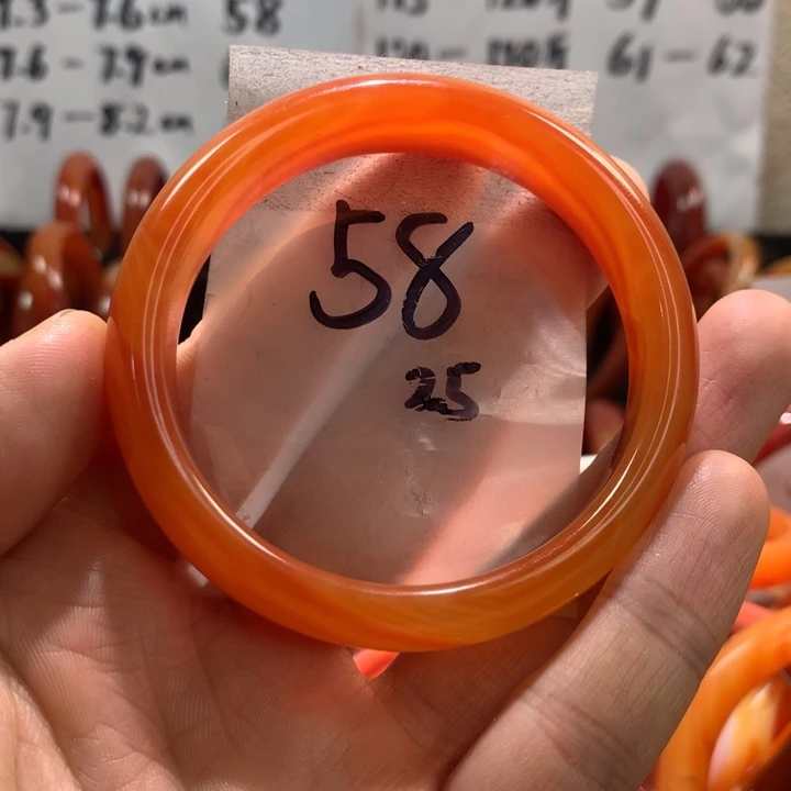 玛瑙/玉髓手镯未镶嵌