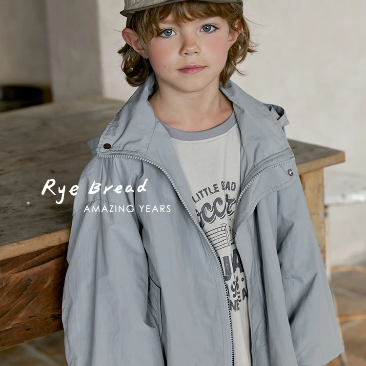 黑面包童装 韩系纯色男中大童宝宝连帽小翻领外套4春秋