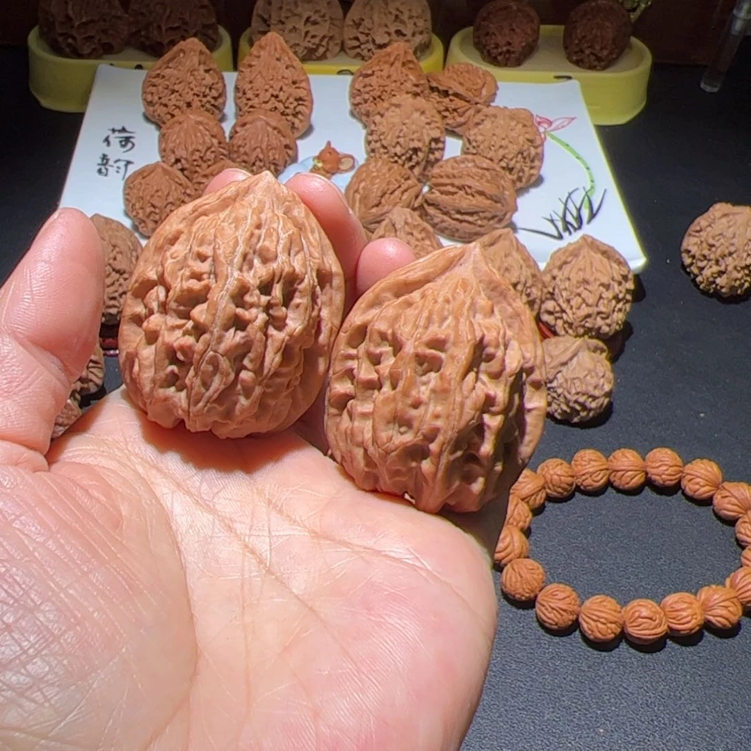 文玩核桃把件?****?顶天鸡心