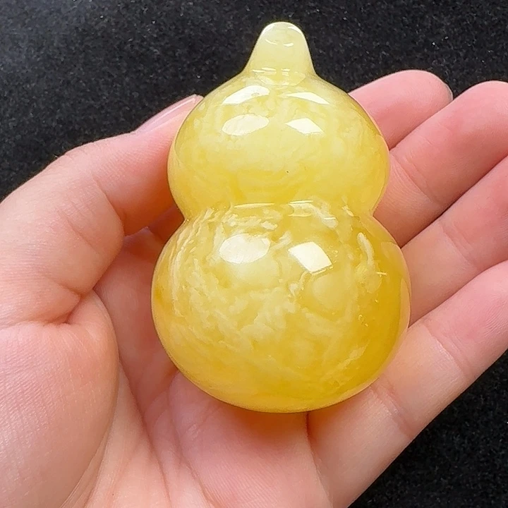 蜜蜡未镶嵌珠宝奇石