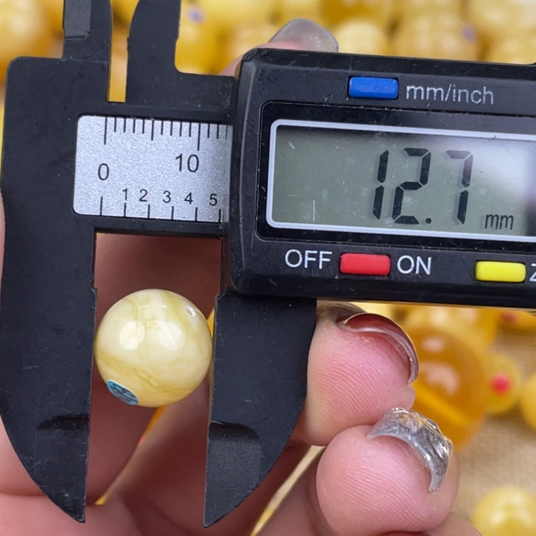 裸石琥珀未镶嵌蜜蜡75