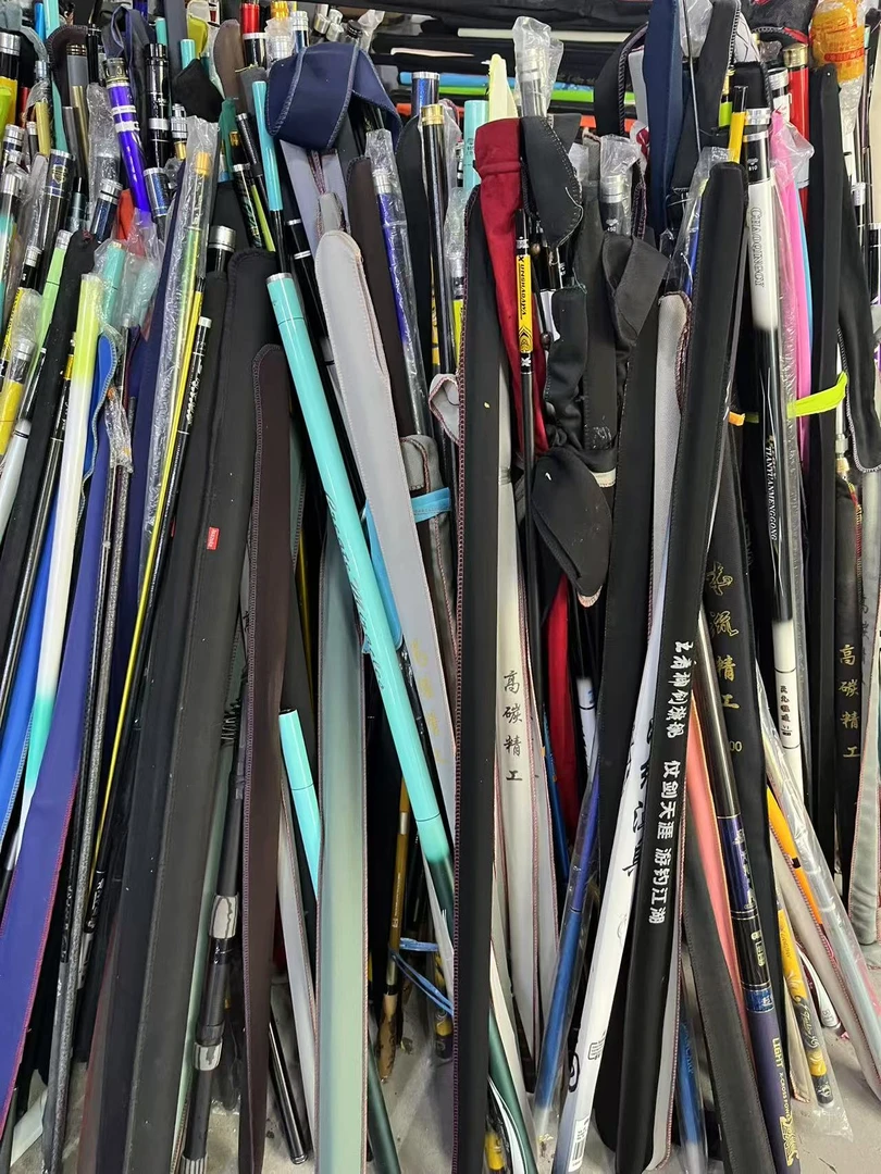 （15）样品库存福利钓鱼竿一支