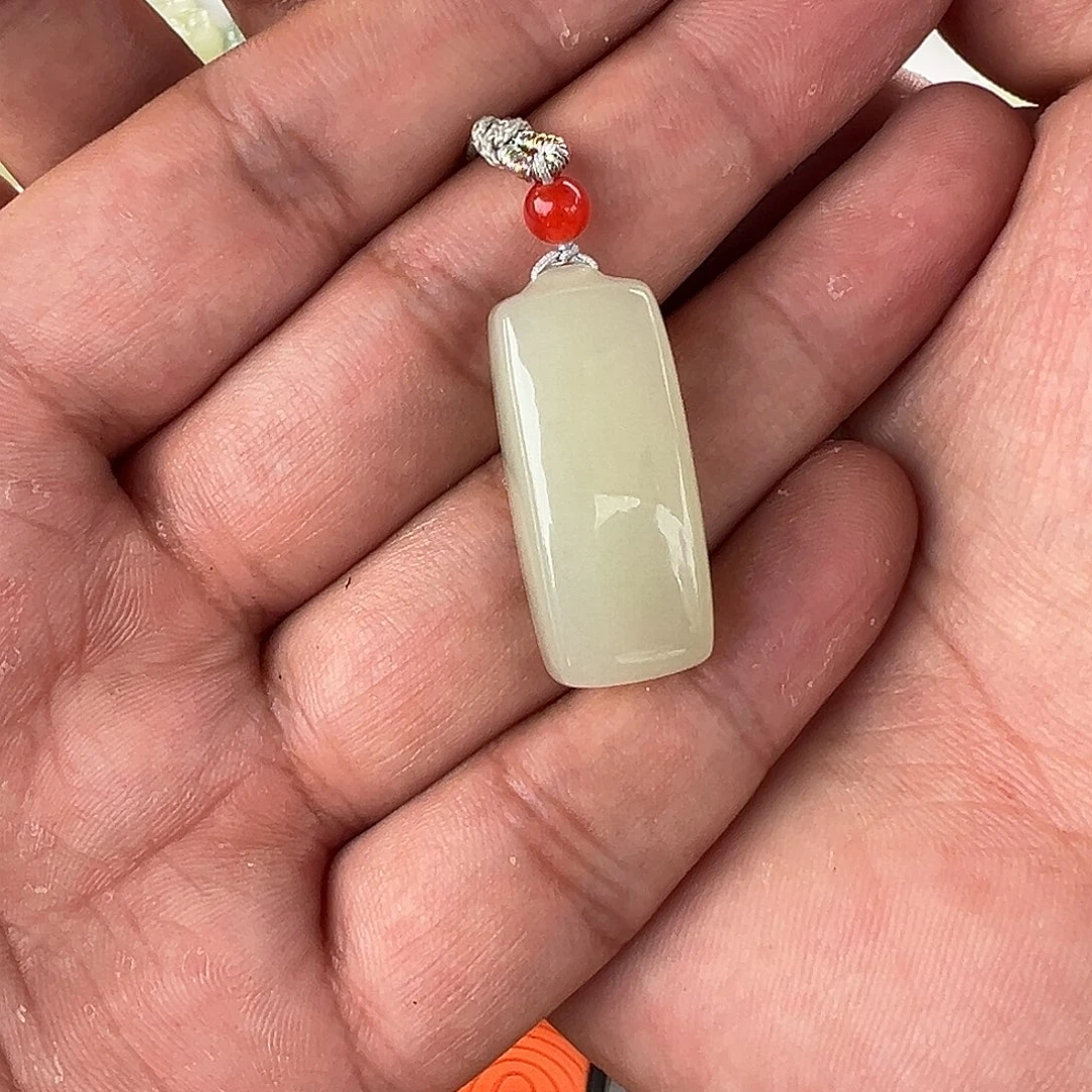 和田玉未镶嵌颈饰和田玉无事牌表妹