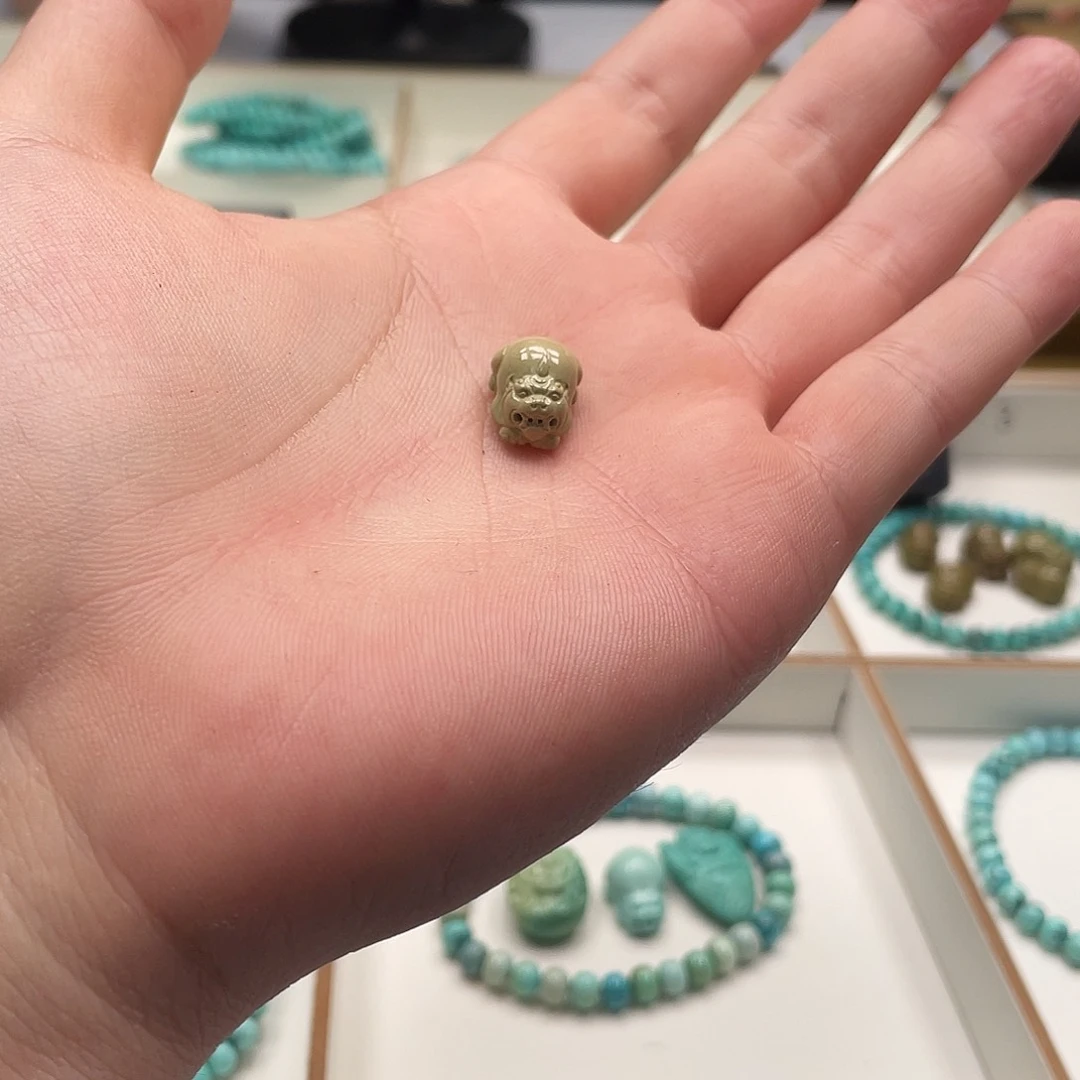 未镶嵌绿松石珠宝奇石