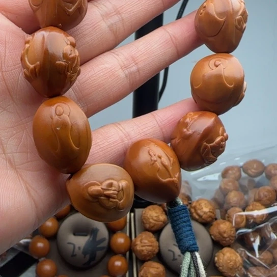 手串橄榄核橄榄雕工艺的