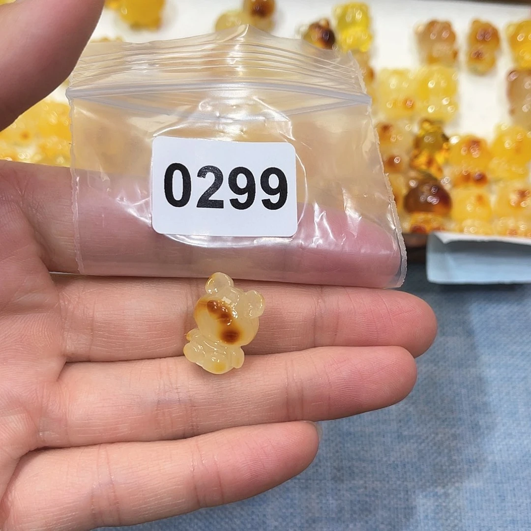 琥珀珠宝奇石未镶嵌