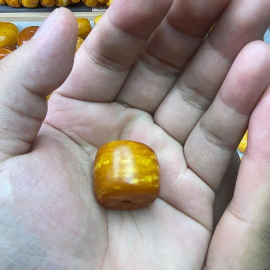 蜜蜡未镶嵌吊坠(不含链)