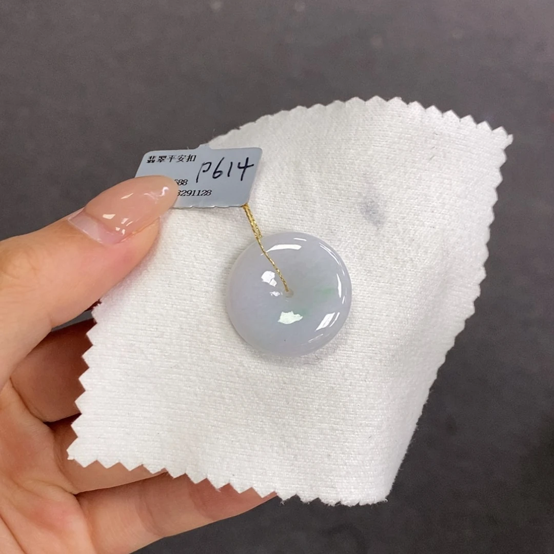 【闪购商品】翡翠未镶嵌颈饰平安扣