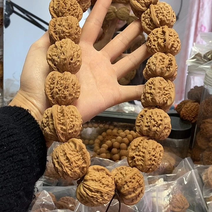 文玩核桃把件36白狮子手持