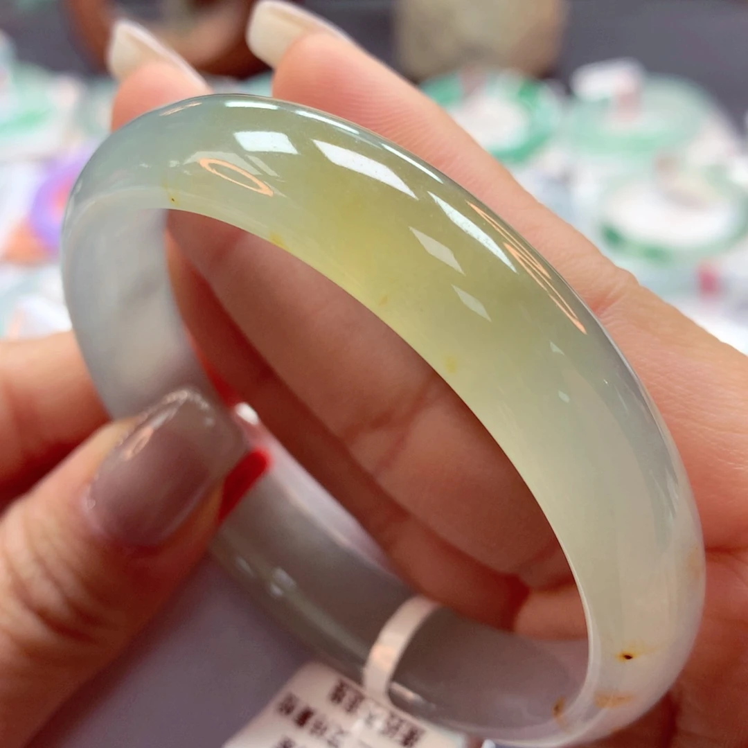 翡翠手镯未镶嵌57正28号88