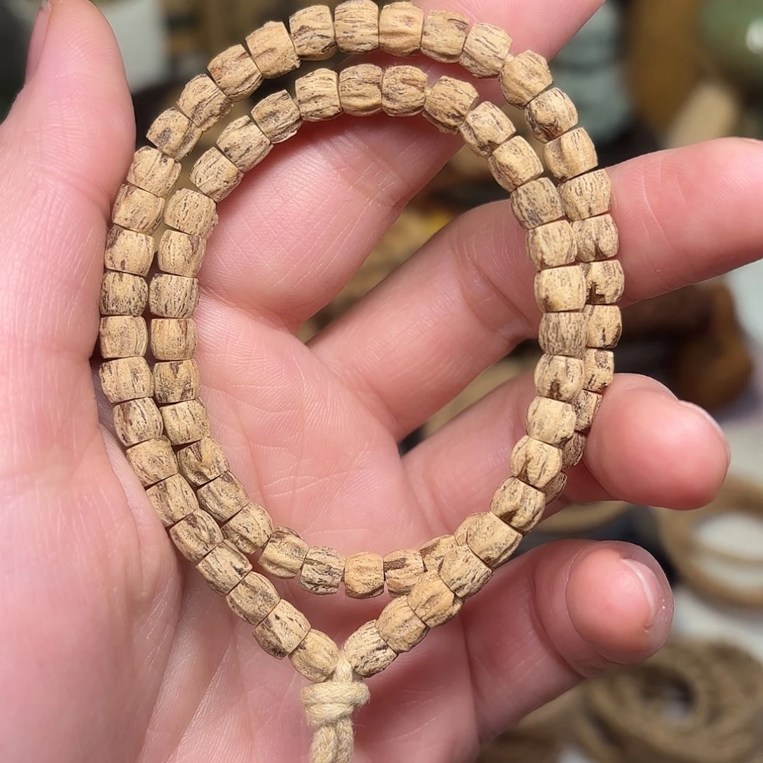 柏香籽/百香籽吊坠手持老树感红芽