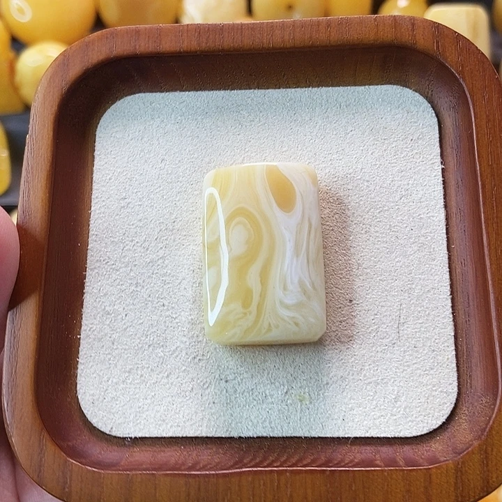 蜜蜡未镶嵌吊坠(不含链)