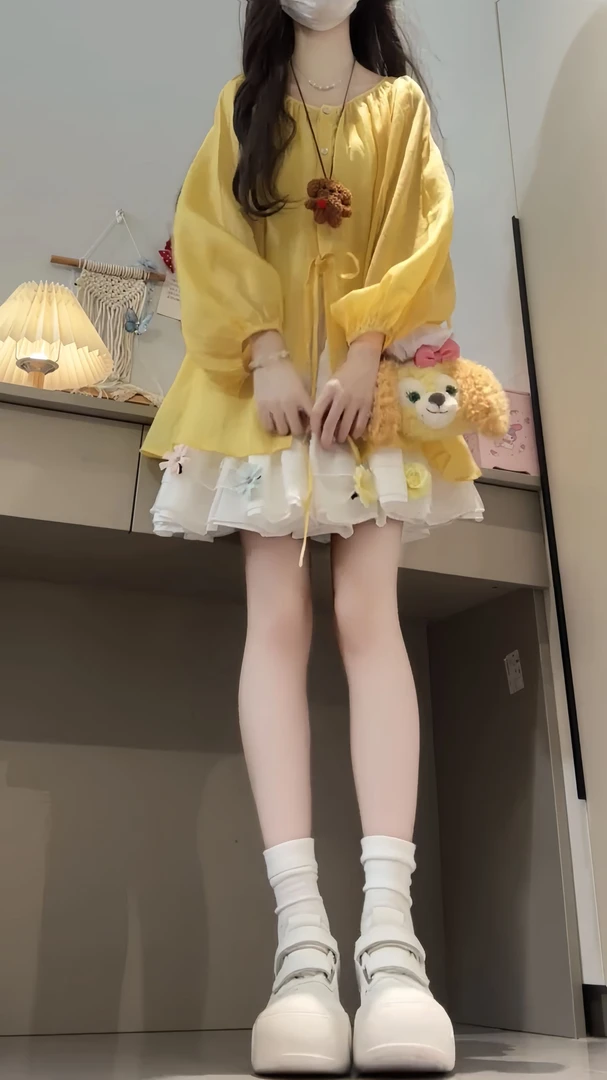 2025夏季新款韩系松弛感穿搭灯笼袖黄色衬衫搭配短裙时尚两件套女