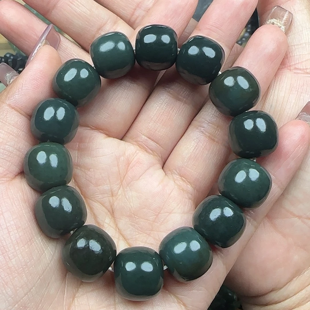 南***哥和田玉未镶嵌手串