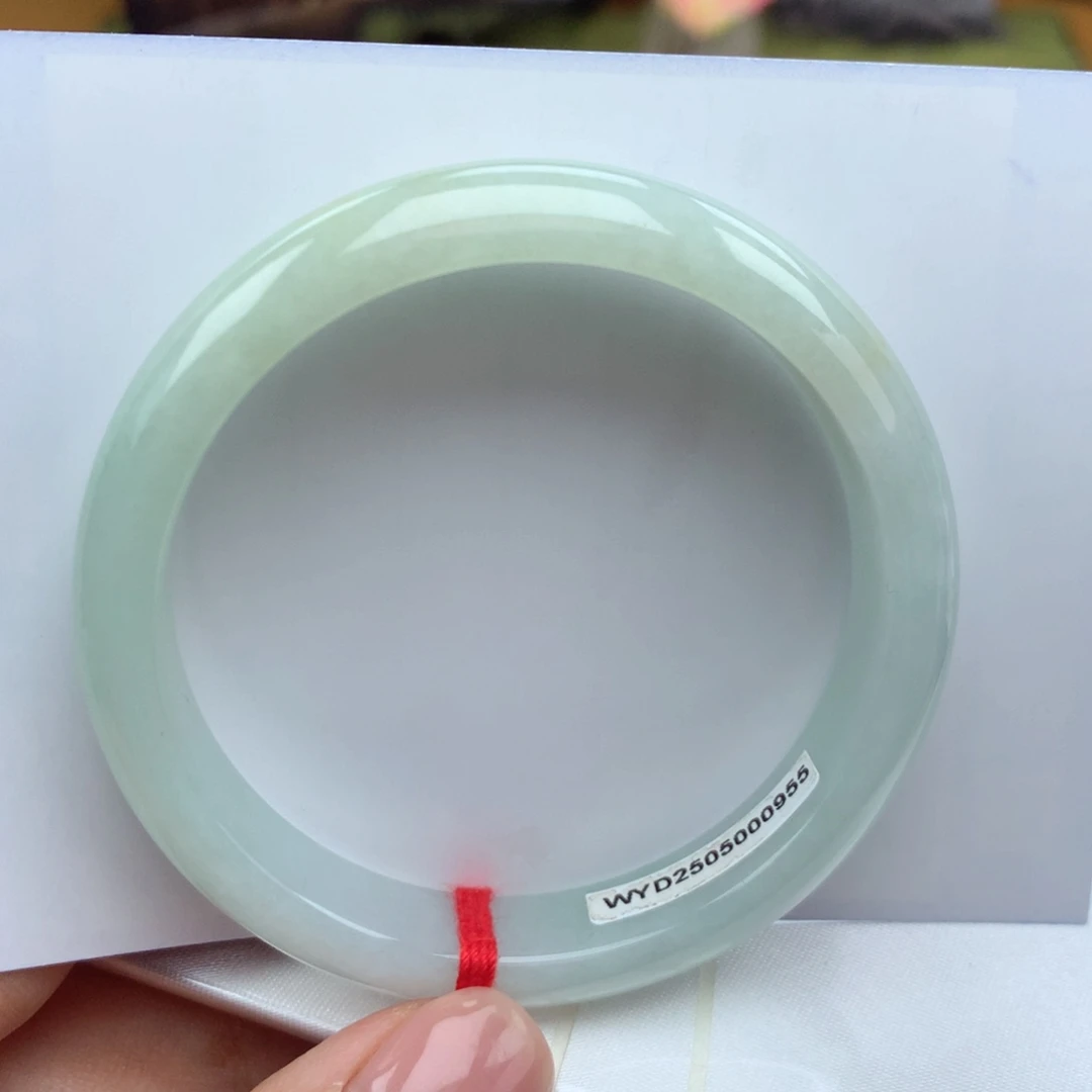 翡翠手镯未镶嵌纯天然